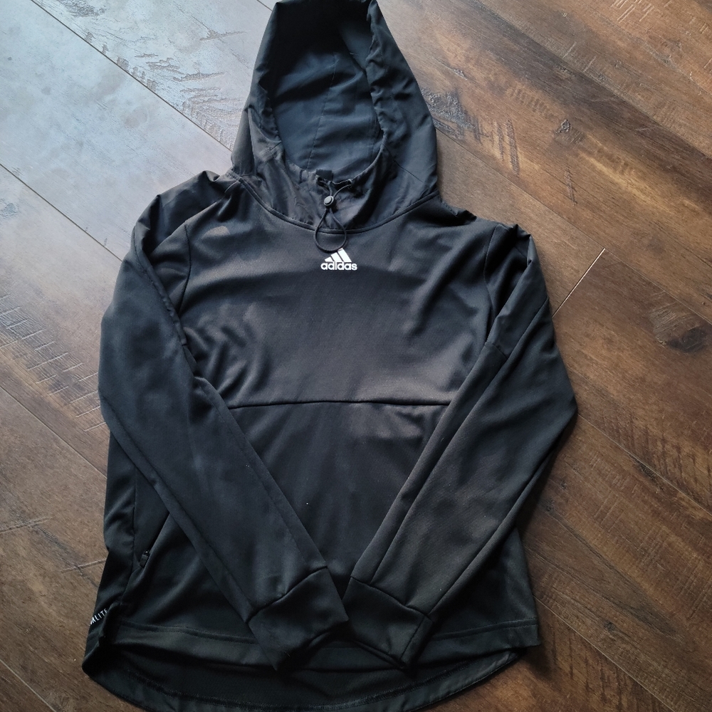Adidas boys Pullover size S